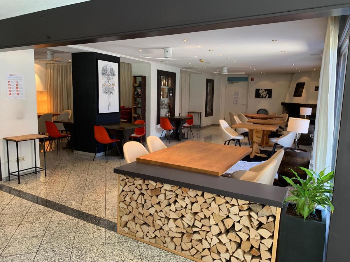 Gaestehaus Waldeck ทิทิเซ-นอยชตัดท์ ภายนอก รูปภาพ