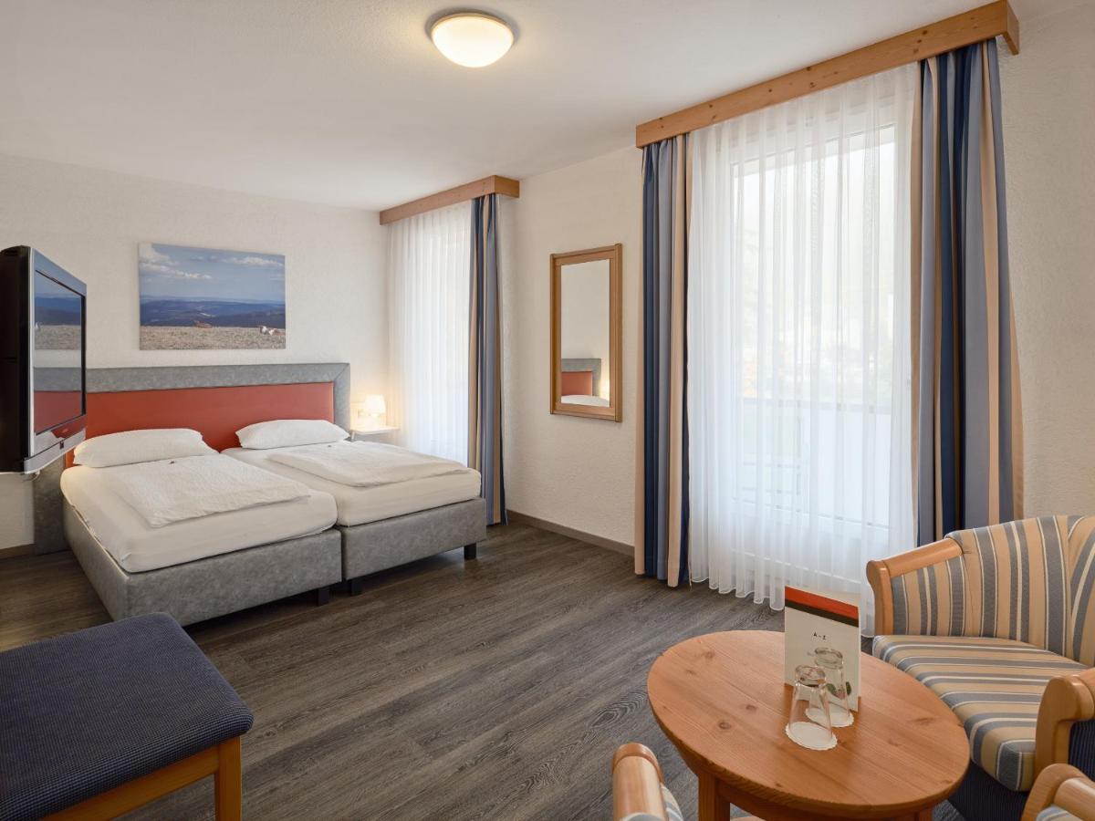 Gaestehaus Waldeck ทิทิเซ-นอยชตัดท์ ภายนอก รูปภาพ