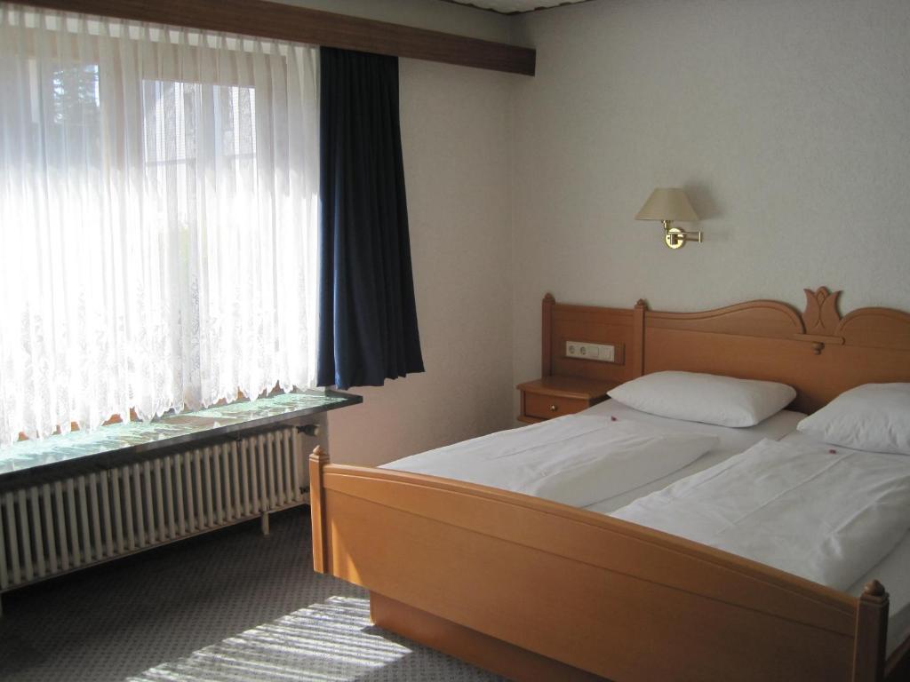 Gaestehaus Waldeck ทิทิเซ-นอยชตัดท์ ห้อง รูปภาพ