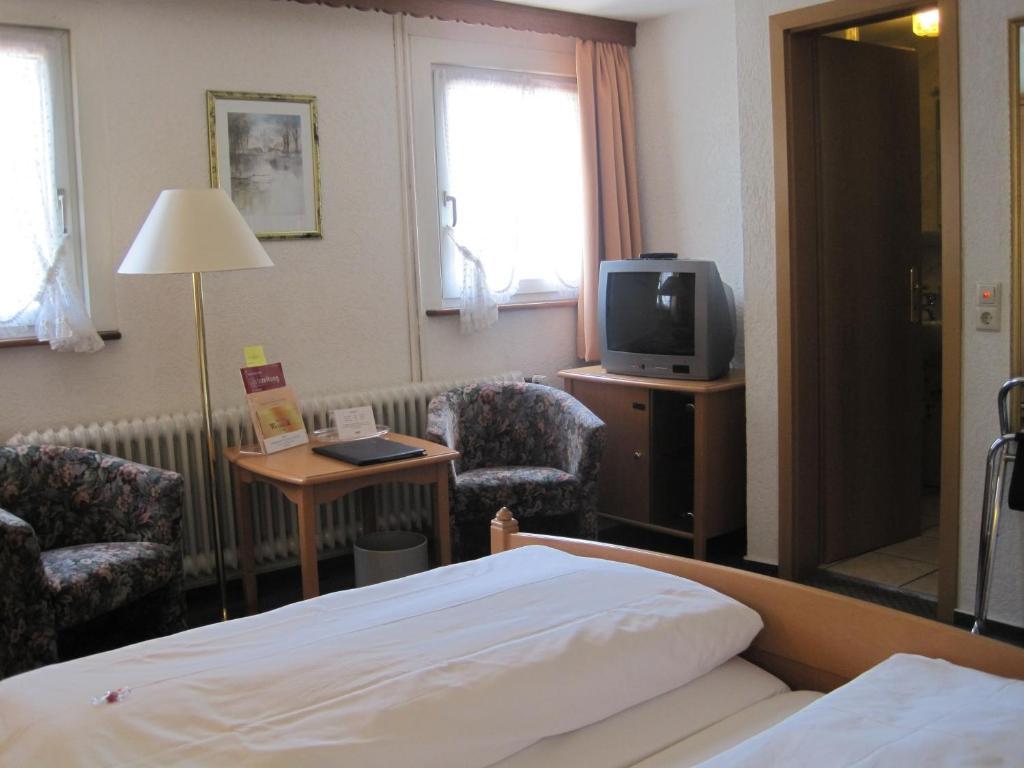 Gaestehaus Waldeck ทิทิเซ-นอยชตัดท์ ห้อง รูปภาพ
